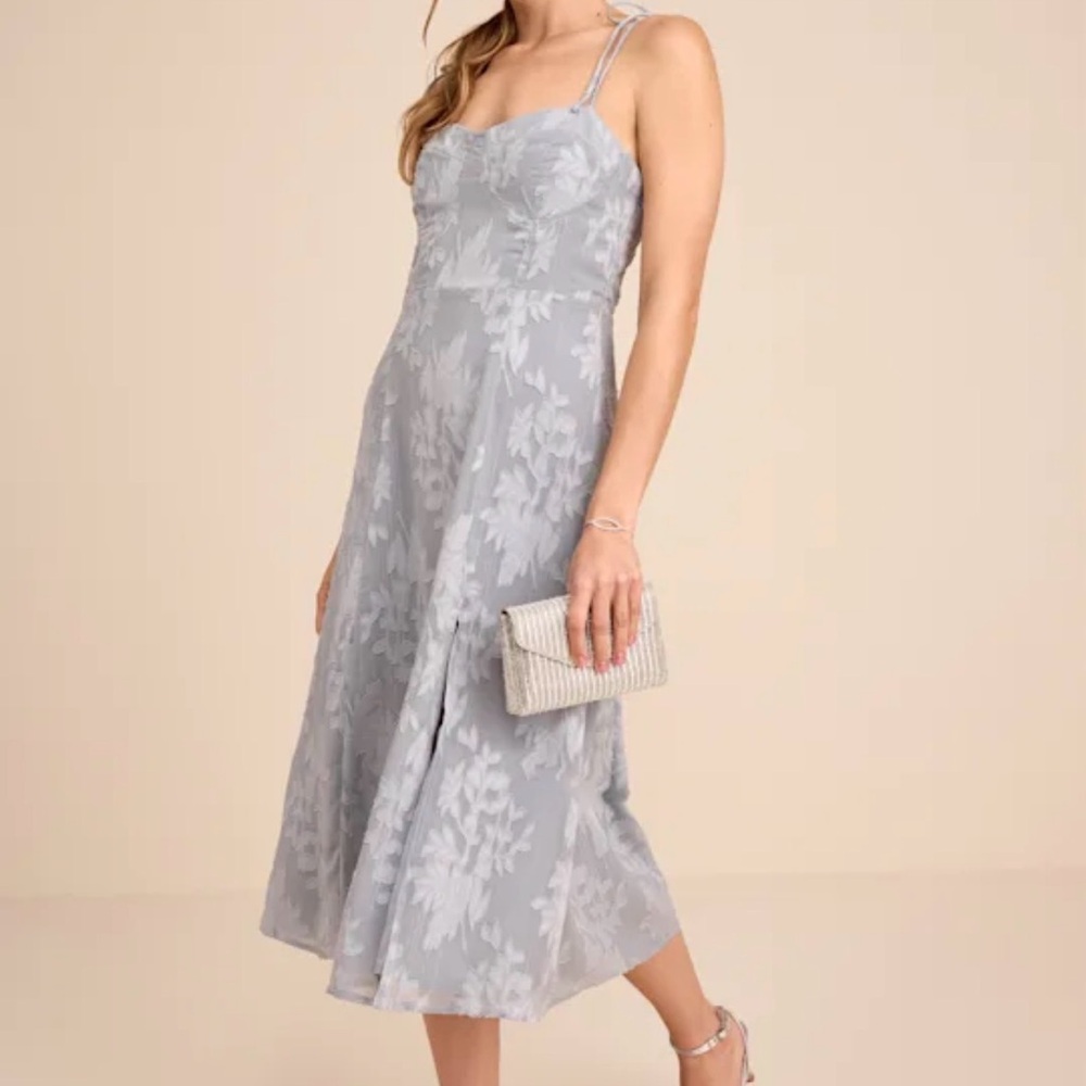 Lulu's Gray Floral Midi Dress